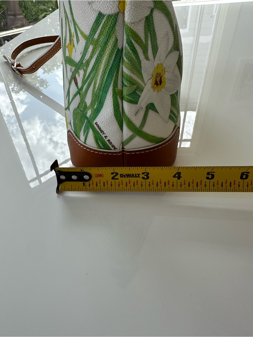 Dooney & Bourke Daffodil Becca Shoulder Bag White Floral Leather Trim J9856886 - Picture 12 of 16